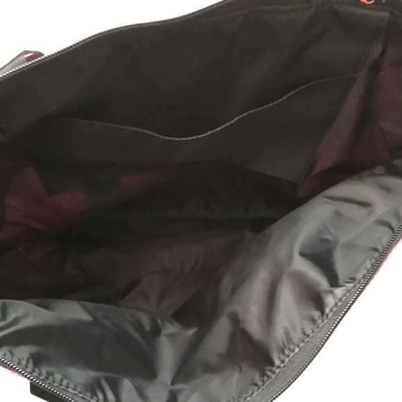 PINK VS Large Tote PINK Logo NWT RARE - Picture 8 of 8